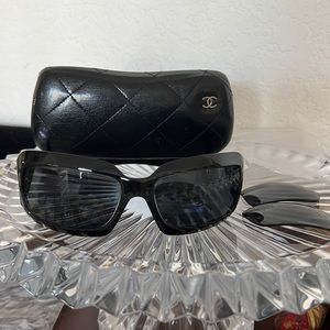 Authentic CHANEL Sunglasses 😎